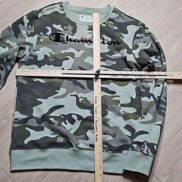 Champion Camo Sweatshirt Size Small (PreOwned) - Picture 4 of 4